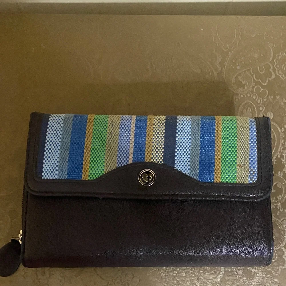 LargeStriped Multicolor Wallet